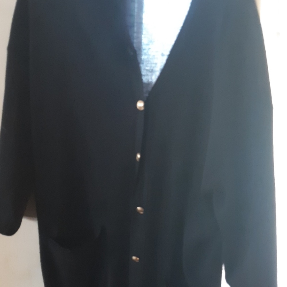 Authentic  Gucci black sweater ..ankle length